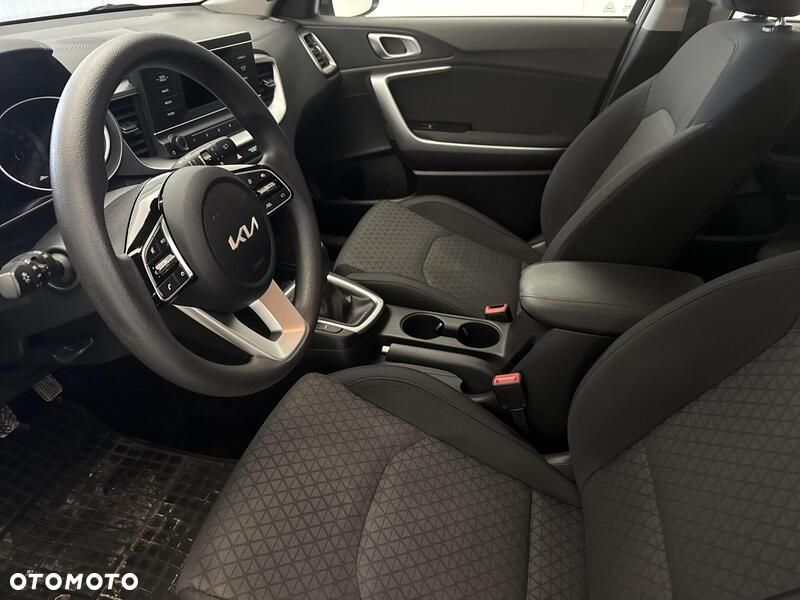 Kia Ceed 1.5 T-GDI S - 11