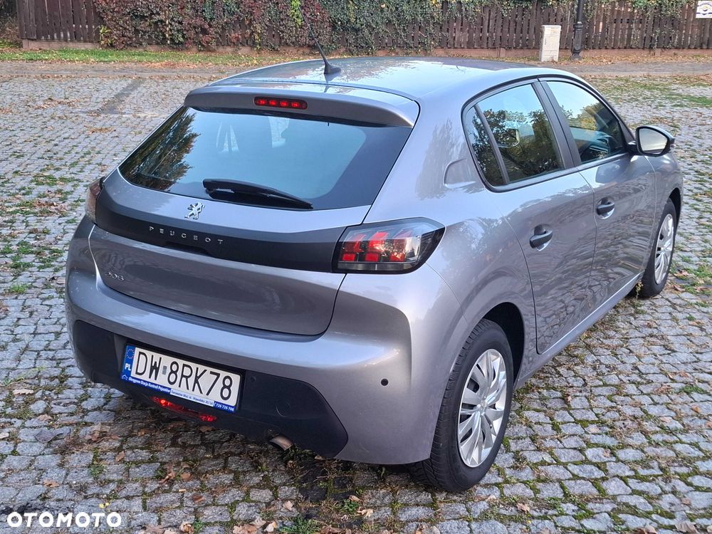 Peugeot 208 - 4