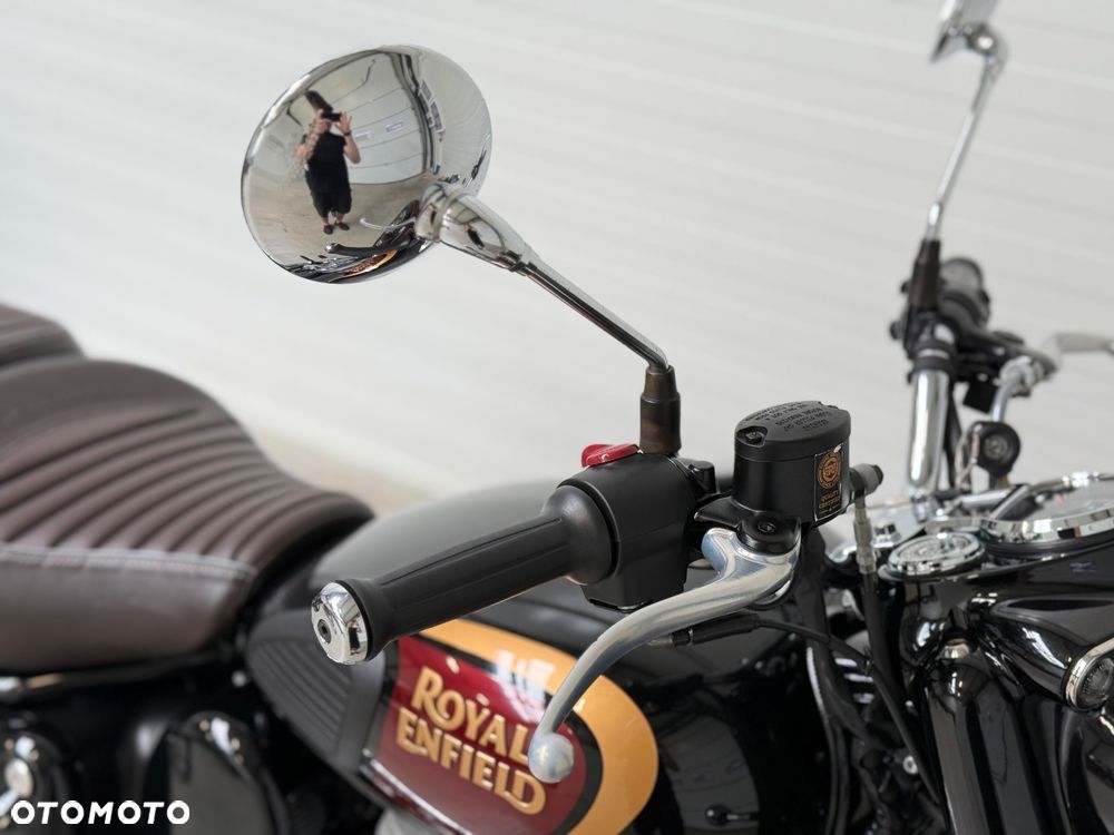 Royal Enfield Classic - 12