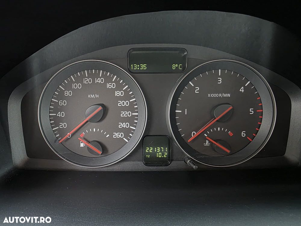 Volvo V50 - 11