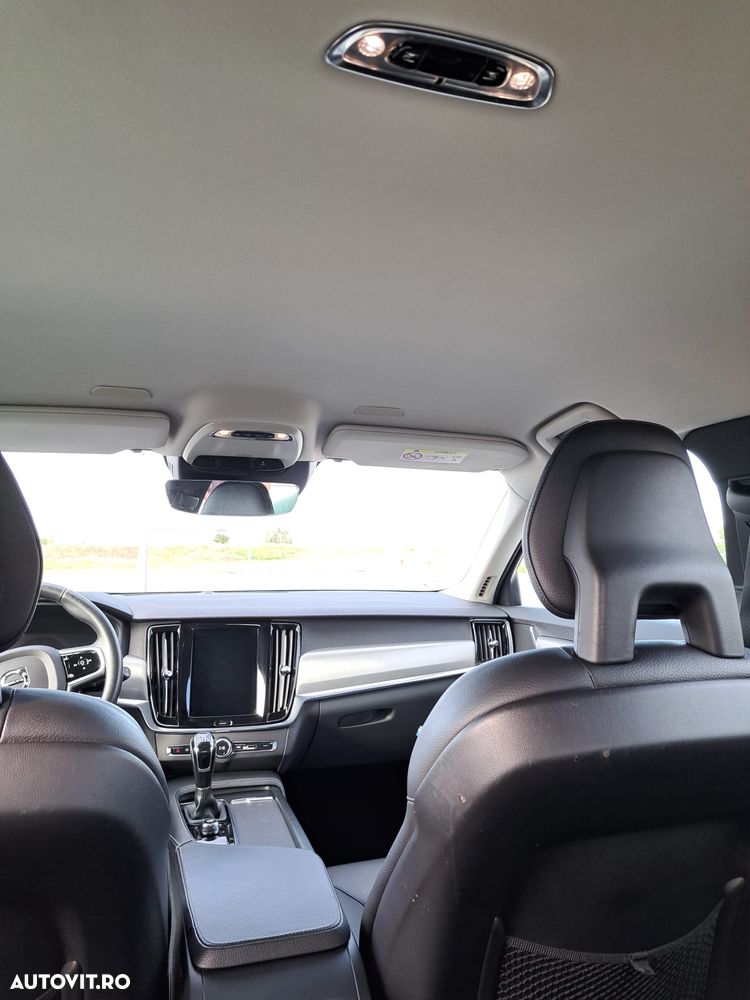 Volvo V90 D3 Momentum - 25