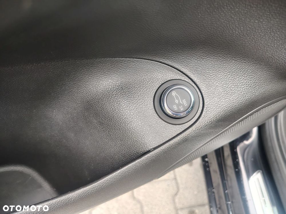 Opel Astra 1.4 Turbo Start/Stop Business - 12