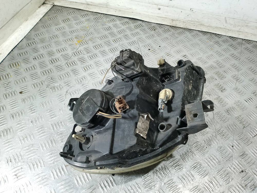 LAMPA LEWA PRZÓD RENAULT KANGOO I LIFT 8200236590 - 2