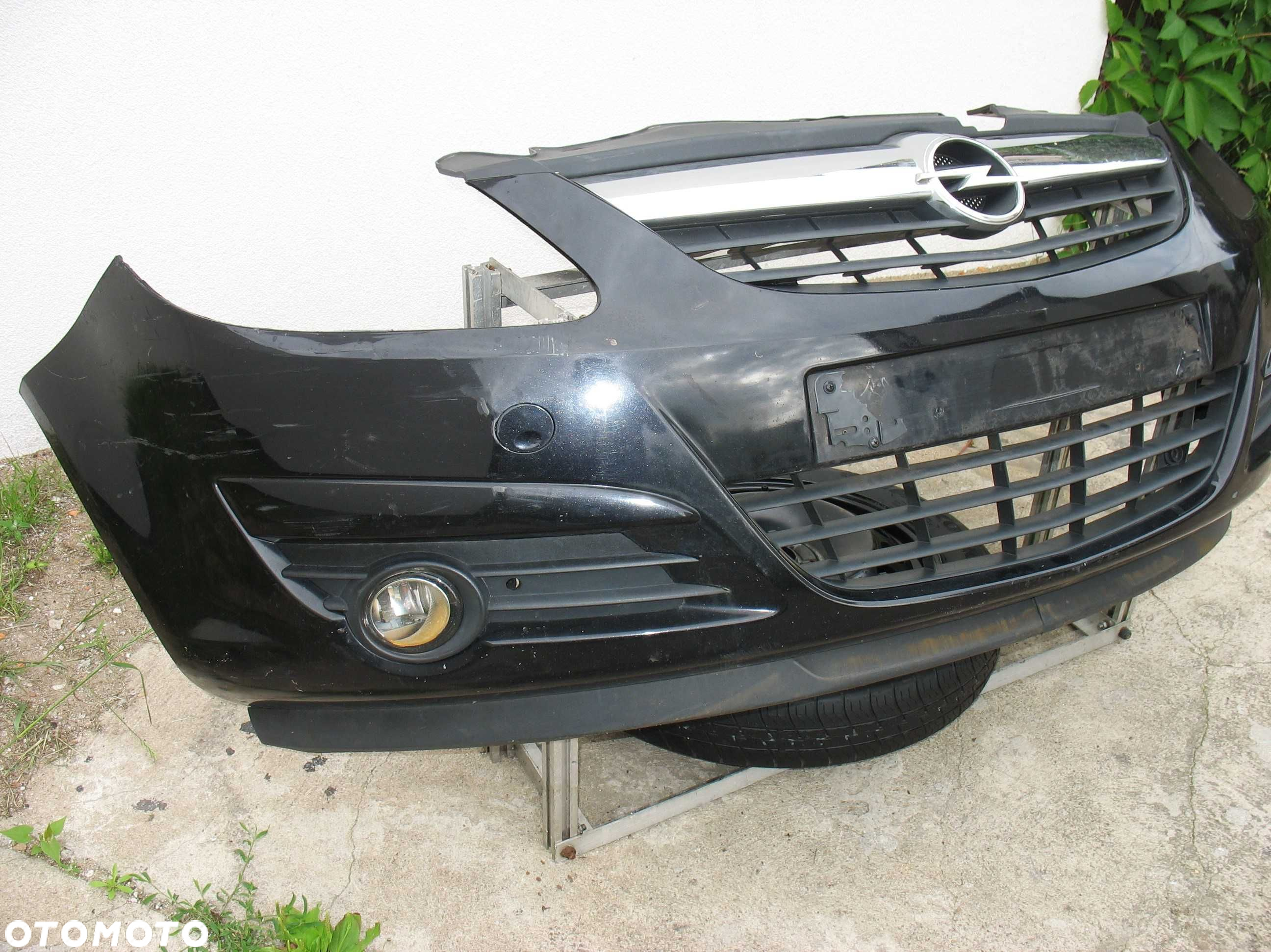 Opel Corsa D zderzak przód Z20r przed liftem - 2