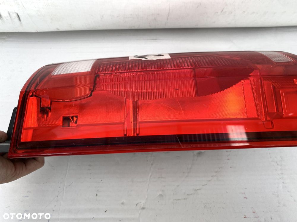 VW TRANSPORTER CARAVELLE T6 15- LAMPA TYLNA LEWA klapa 7E0945095AD ORYG - 4