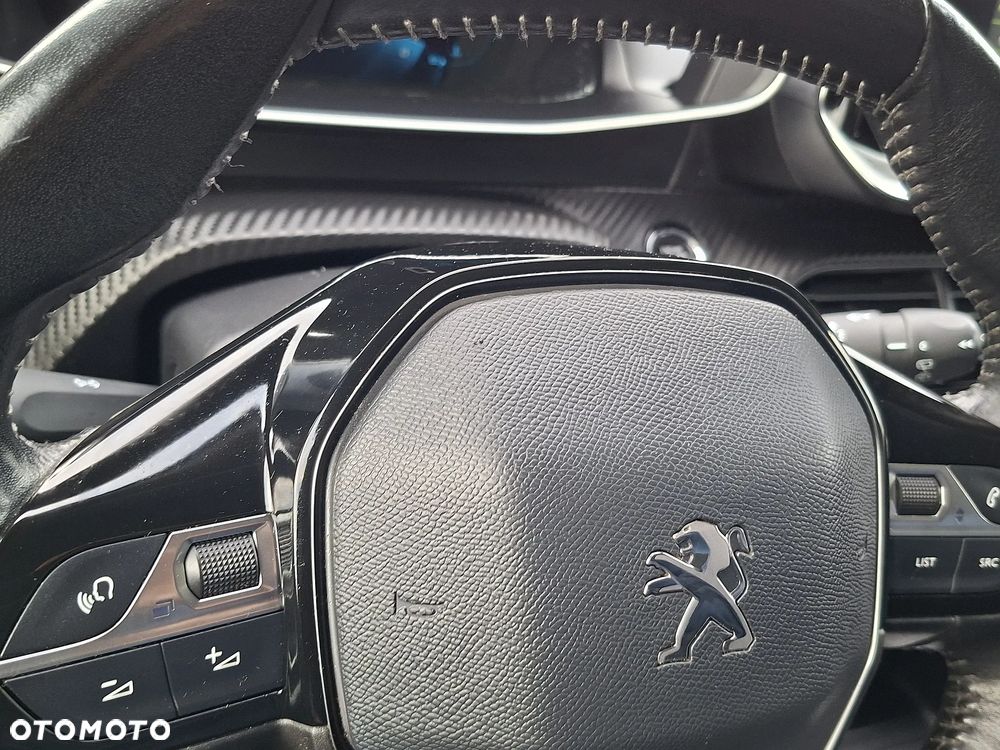 Peugeot 2008 - 17