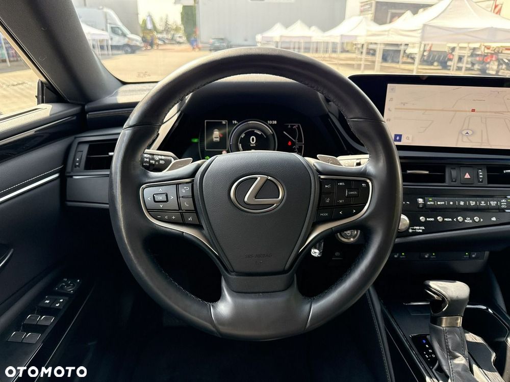 Lexus ES 300h Business Edition - 25