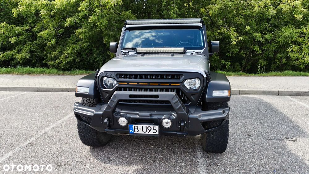 Jeep Wrangler - 19
