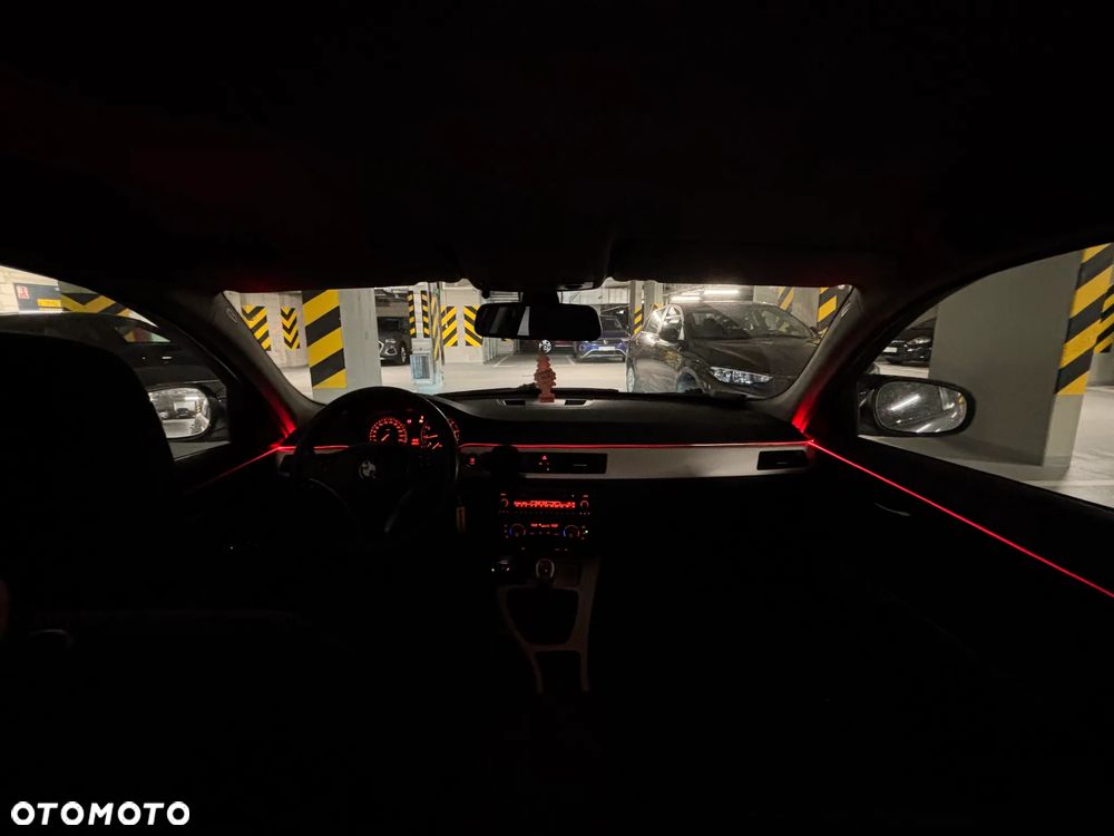 BMW Seria 3 320i - 6