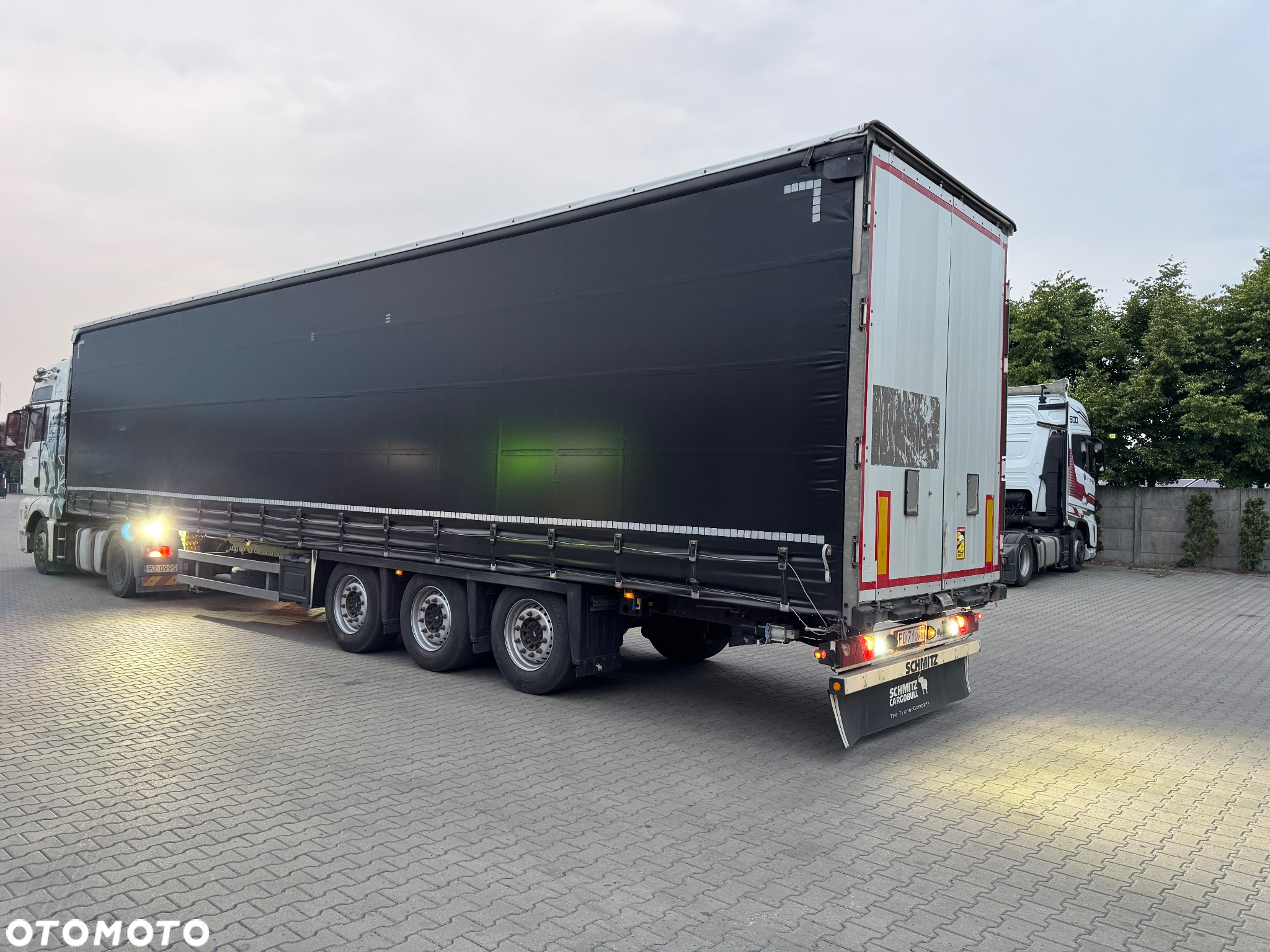Schmitz Cargobull Varios dwa poziomy jazdy / mega - 3