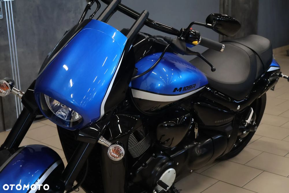 Suzuki Intruder - 5