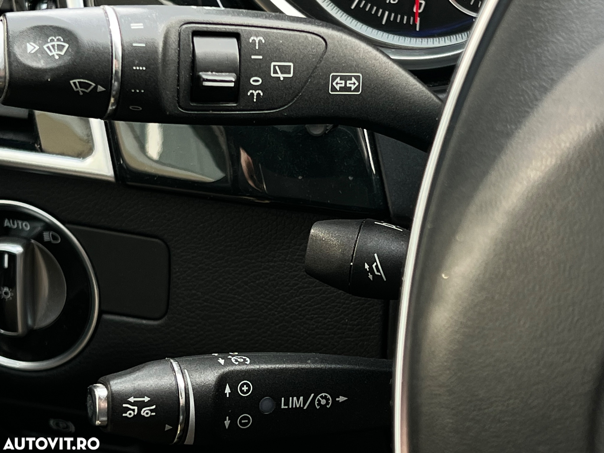 Mercedes-Benz GLE 350 d 4Matic 9G-TRONIC AMG Line - 24