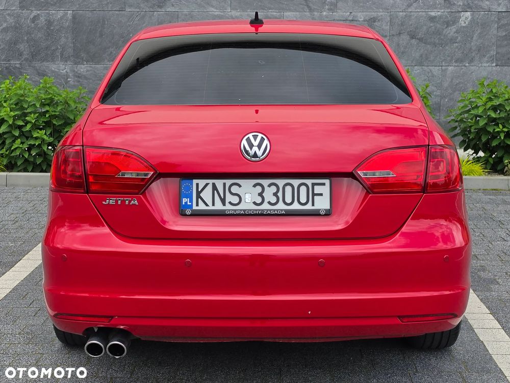 Volkswagen Jetta - 11