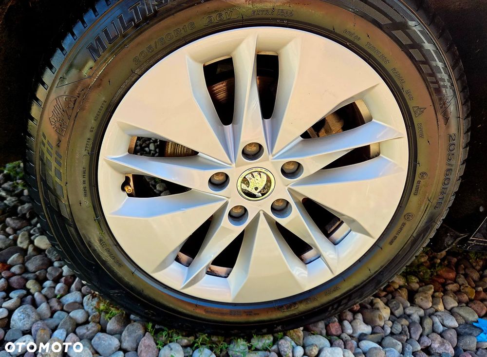 Skoda Octavia 2.0 TDI DSG Edition Plus - 8