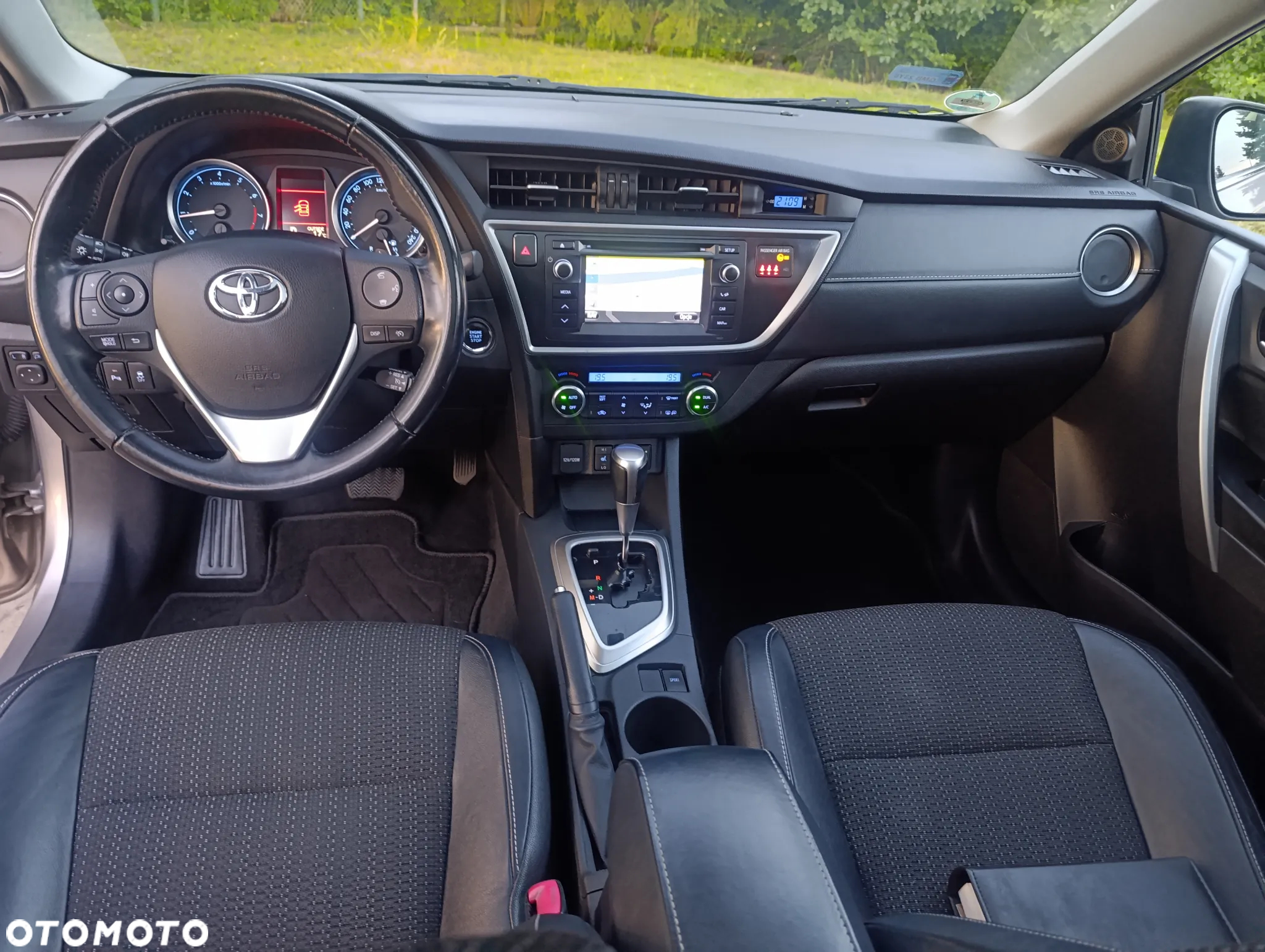 Toyota Auris 1.6 Valvematic Multidrive S Executive - 19