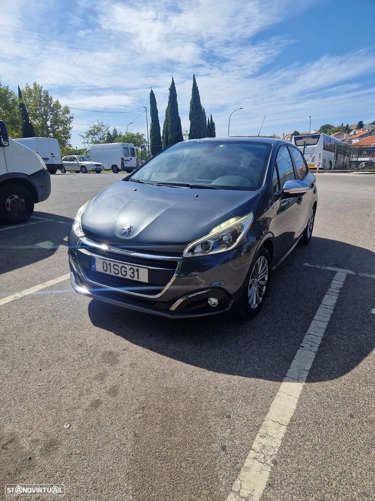 Peugeot 208 1.2 PureTech Style - 1