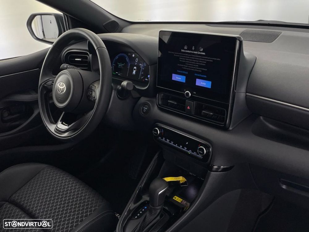 Toyota Yaris 1.5 HDF Luxury - 22