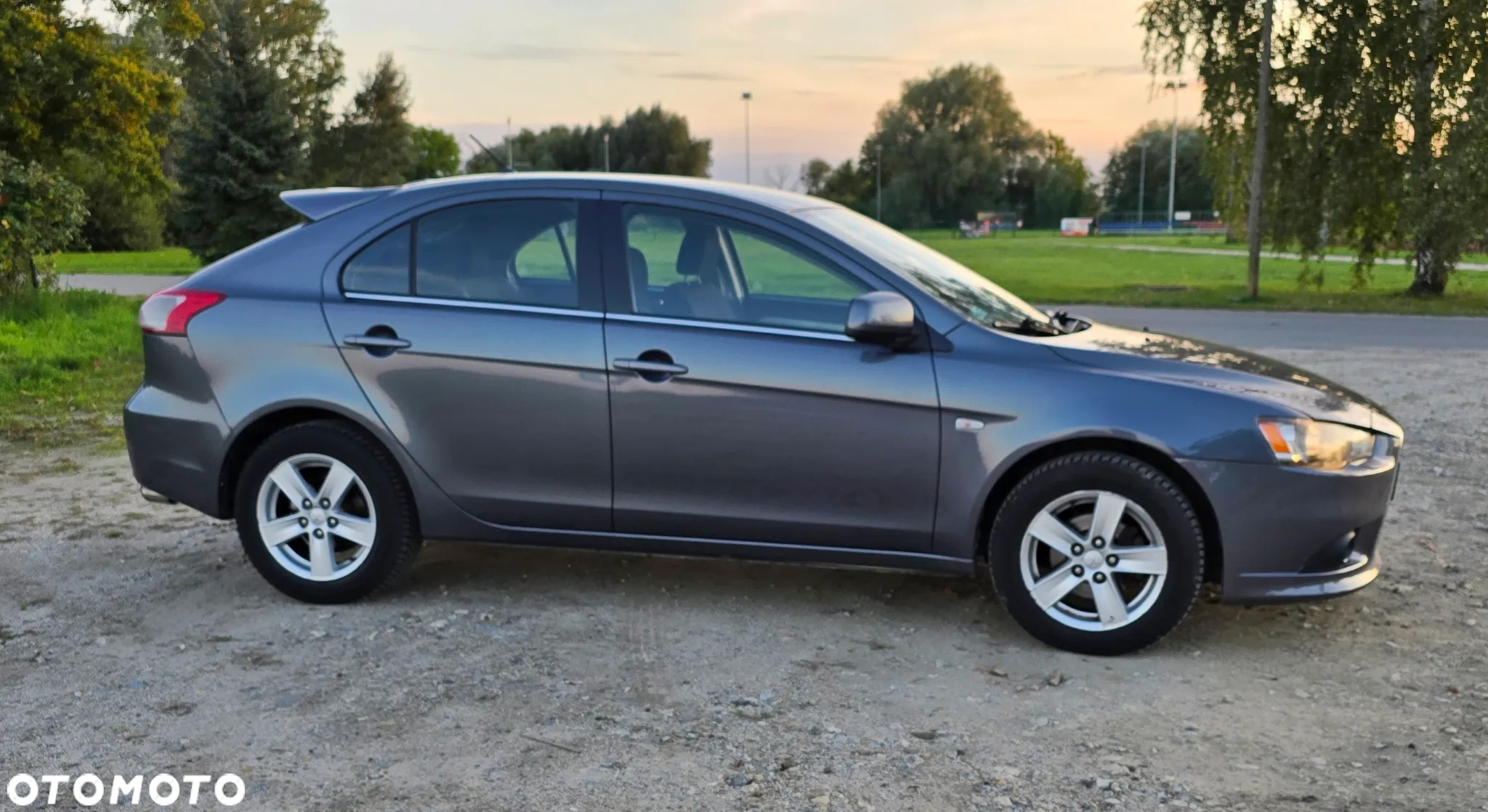 Mitsubishi Lancer 1.8 Invite - 5