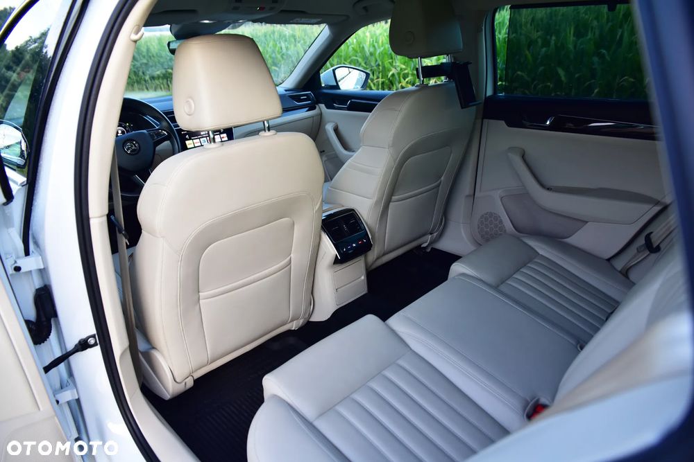 Skoda Superb 2.0 TDI SCR 4x4 L&K DSG - 14