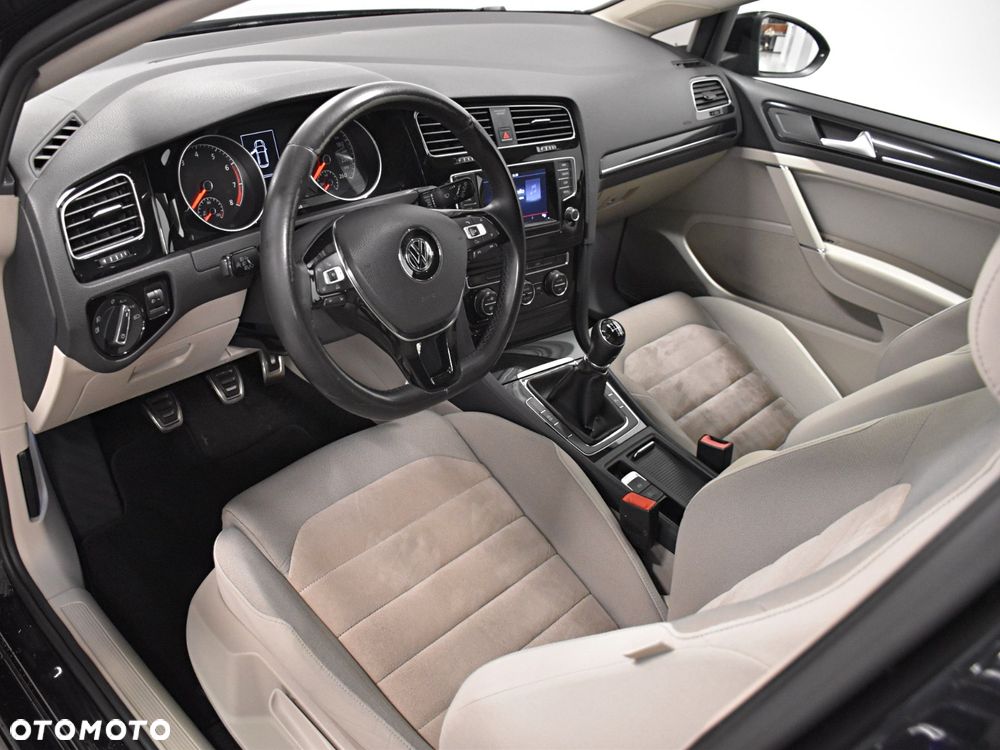 Volkswagen Golf 1.2 TSI MATCH - 8