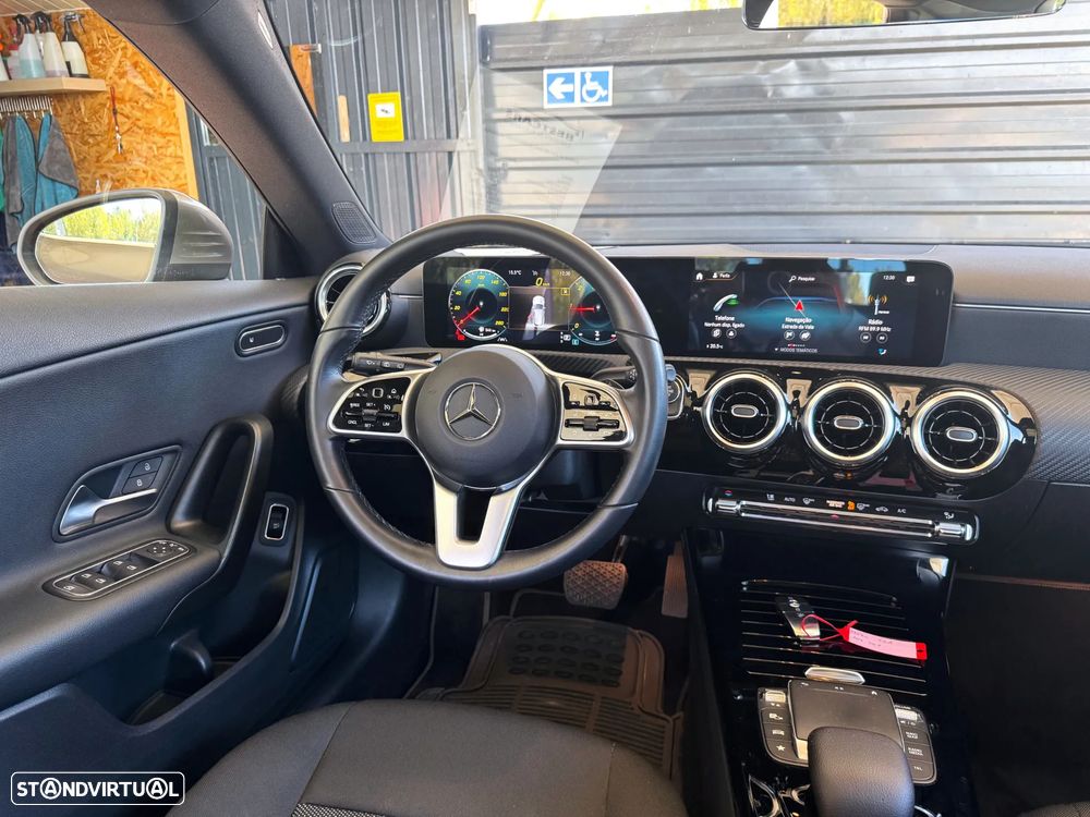 Mercedes-Benz CLA 180 d Shooting Brake 7G-DCT - 23