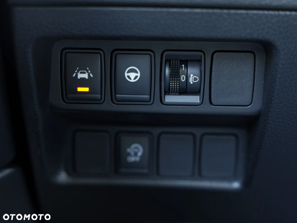 Nissan Qashqai 1.5 dCi N-Connecta - 23
