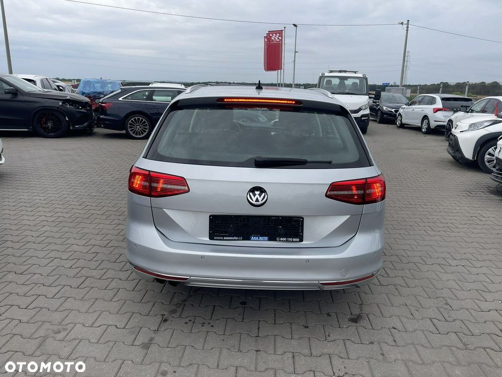 Volkswagen Passat - 2