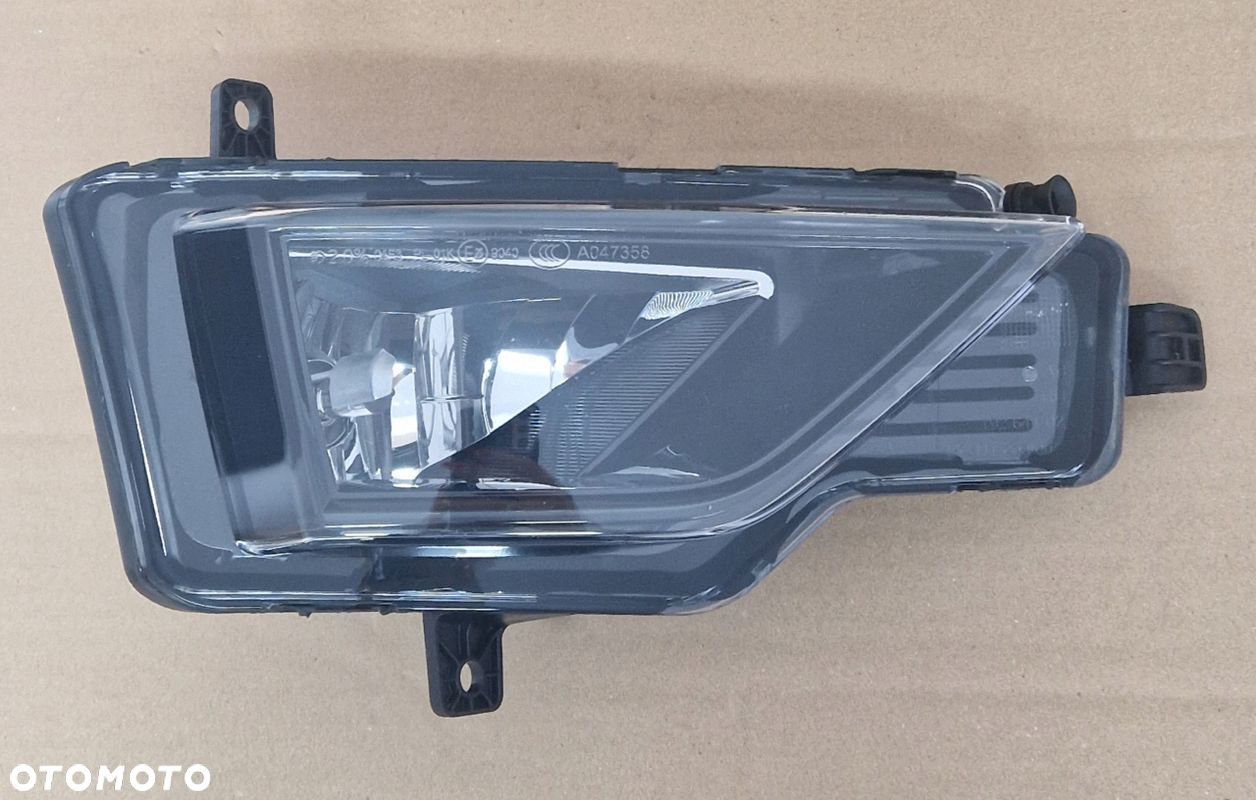 HALOGEN PRAWY PRZÓD VW GOLF SPORTSVAN IDEALNY ORYGINAŁ - 1