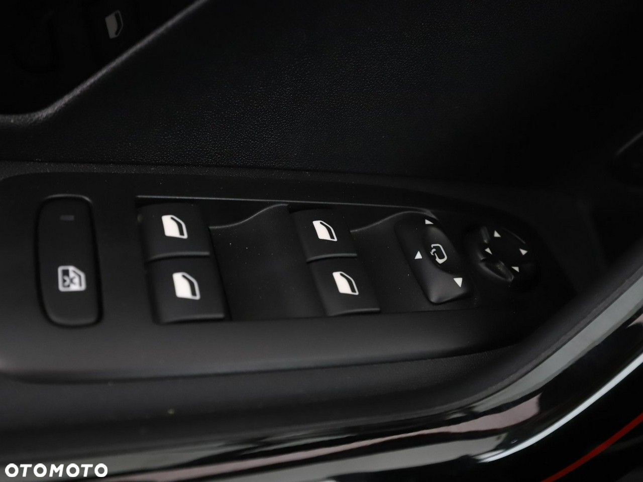 Peugeot 2008 PureTech 110 Stop&Start EAT6 GT-Line Edition - 35