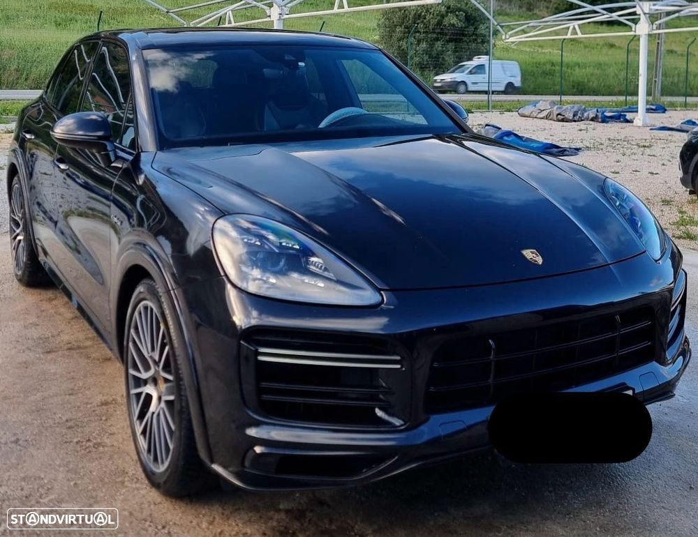 Porsche Cayenne Turbo S E-Hybrid - 1