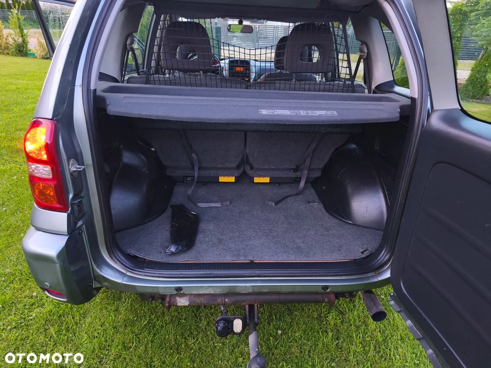 Toyota RAV4 2.0 D-4D 4x4 - 22