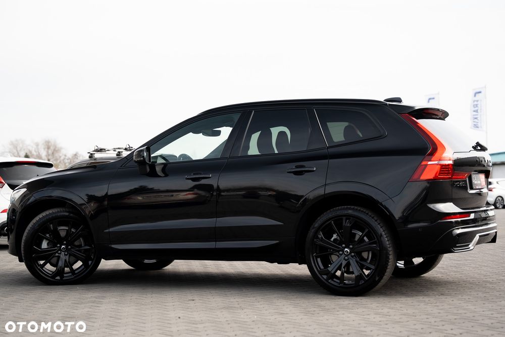 Volvo XC 60 B5 B AWD Ultimate Dark - 14