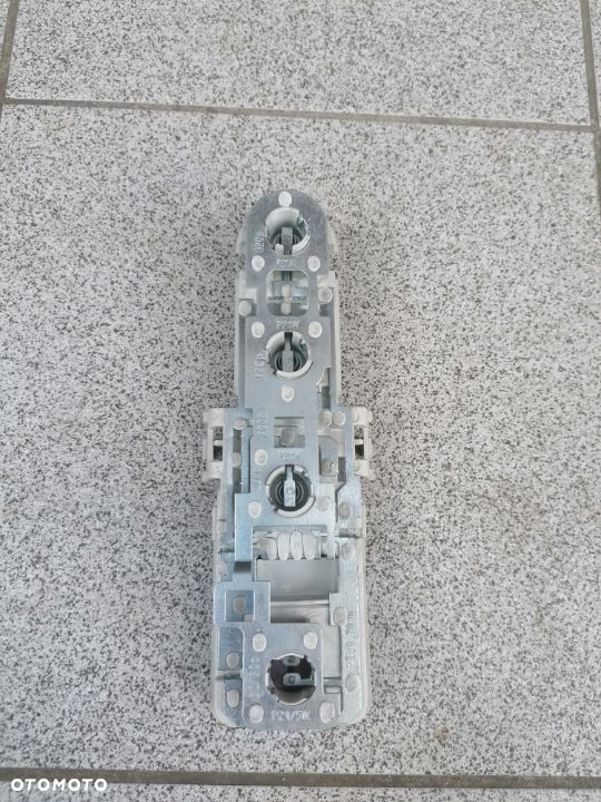 AUDI A4 B5 KOMBI WKŁAD LAMPY LEWY 8D9945257 - 1