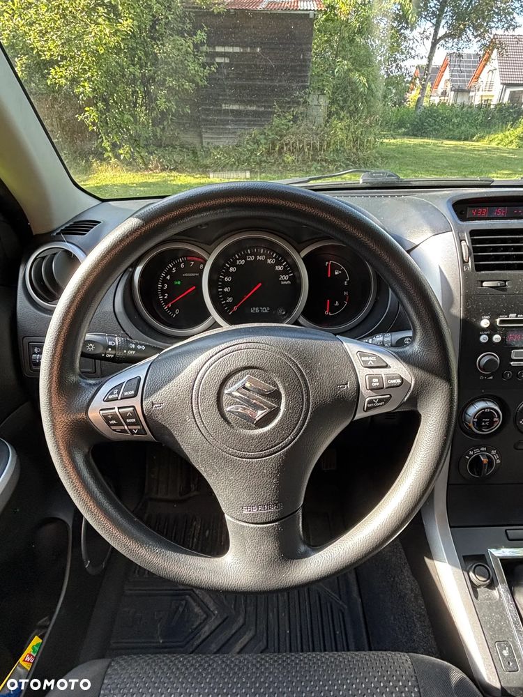 Suzuki Grand Vitara 2.0 Comfort Limited - 10