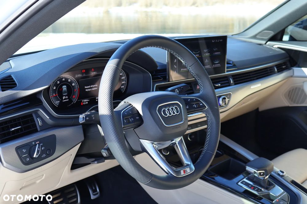 Audi A4 Limousine 45 TFSI quattro S tronic S line - 32
