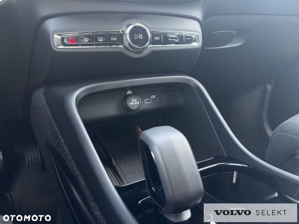Volvo XC 40 B3 B DKG Plus Dark - 27