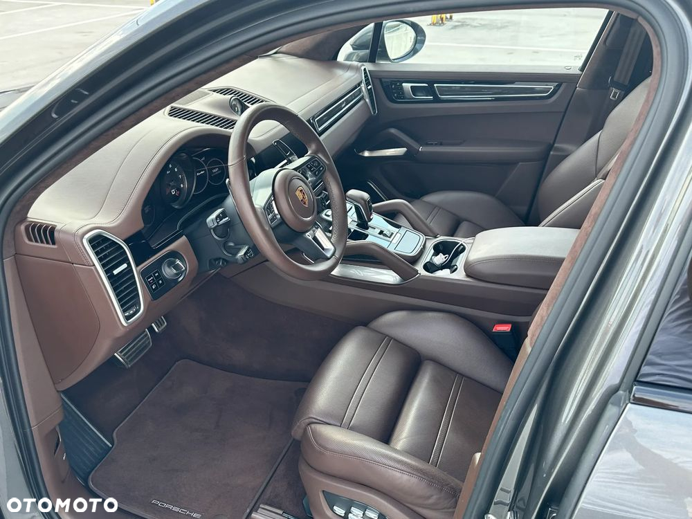 Porsche Cayenne Turbo - 7