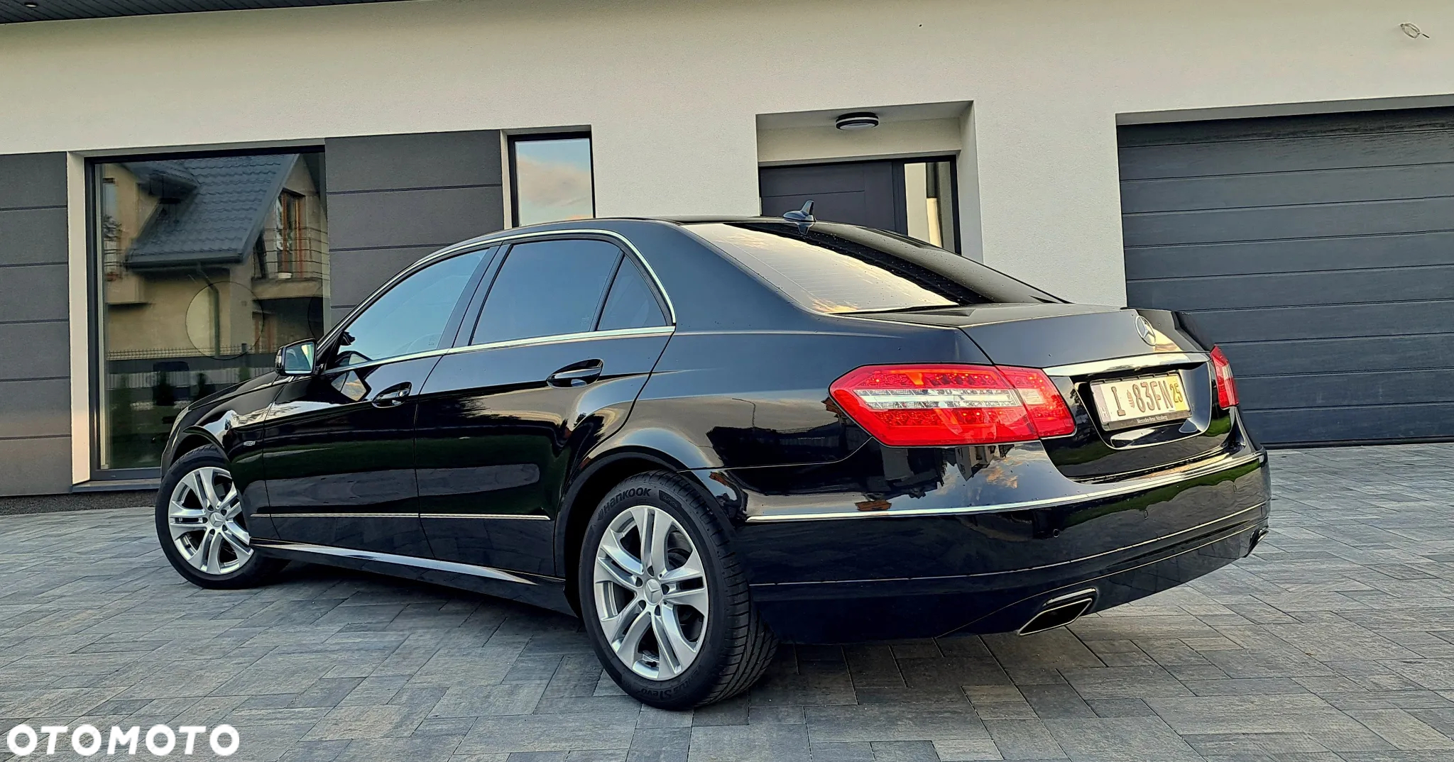 Mercedes-Benz Klasa E 200 CGI BlueEffICIENCY Avantgarde - 21