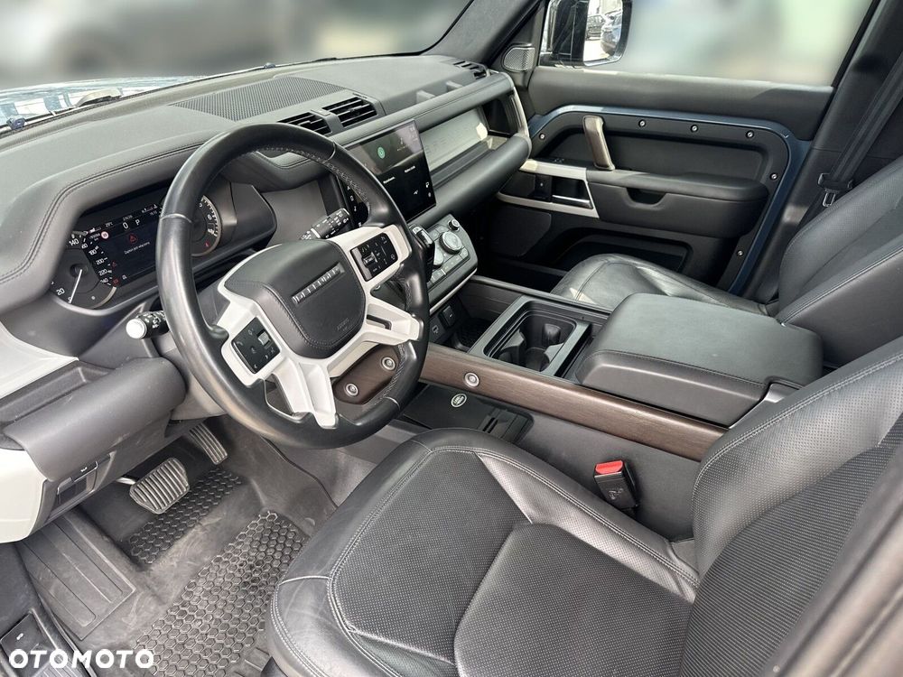 Land Rover Defender - 15