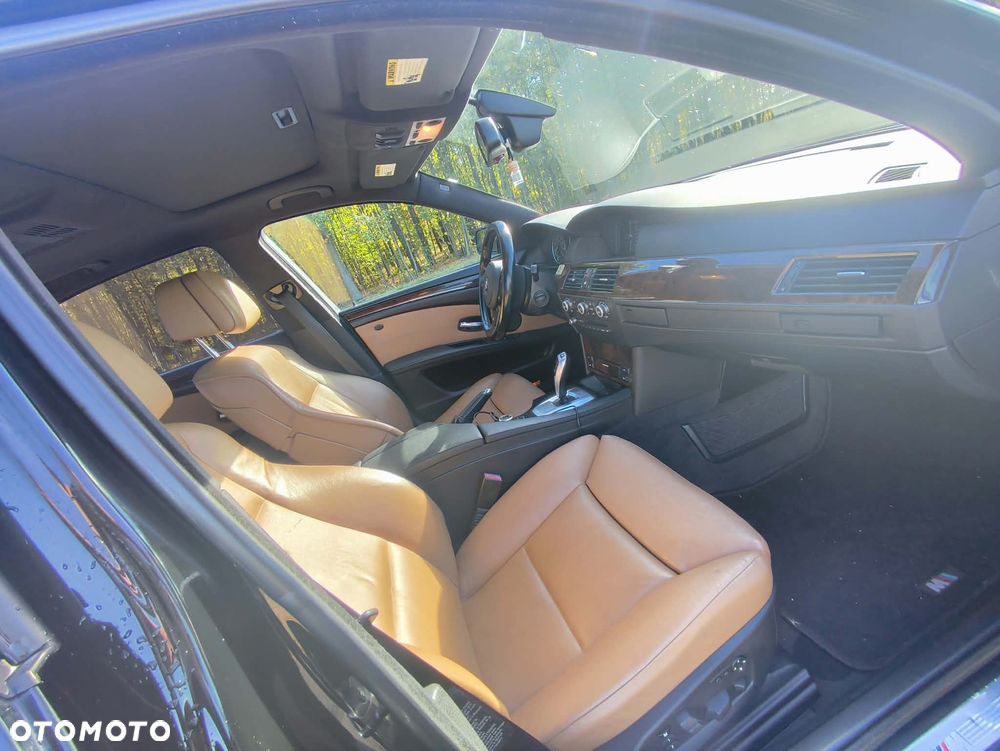 BMW Seria 5 535i xDrive - 8