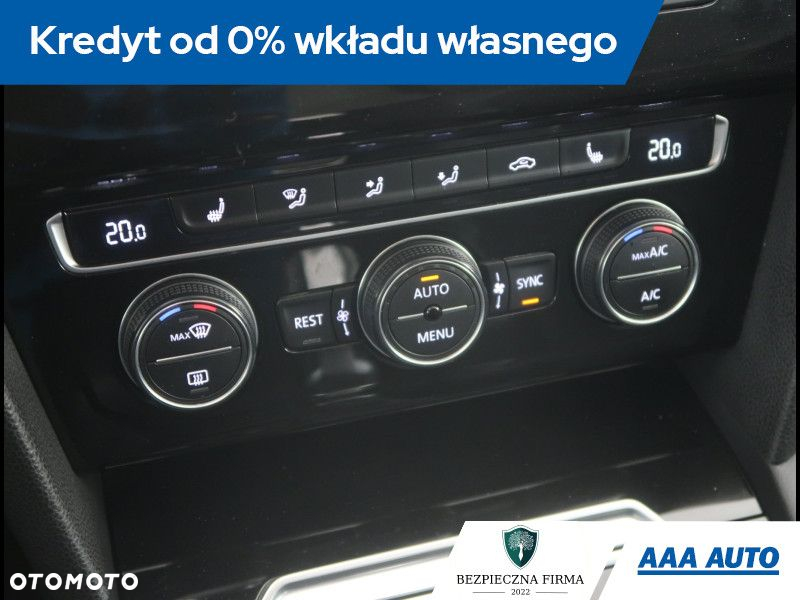 Volkswagen Passat - 13