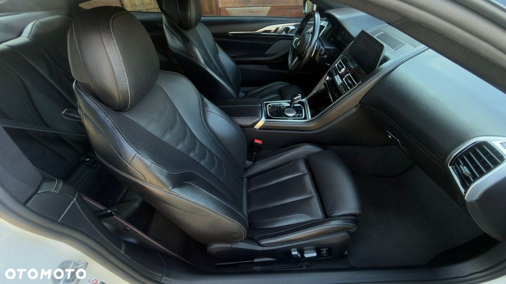 BMW Seria 8 - 35