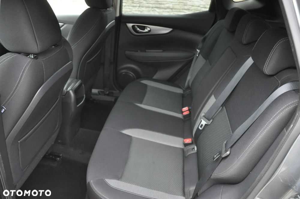 Nissan Qashqai 1.3 DIG-T N-Connecta EU6d - 10