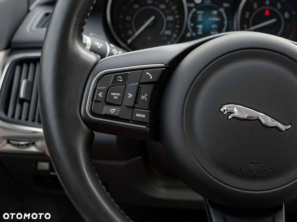 Jaguar E-Pace 2.0 i4P AWD S - 16