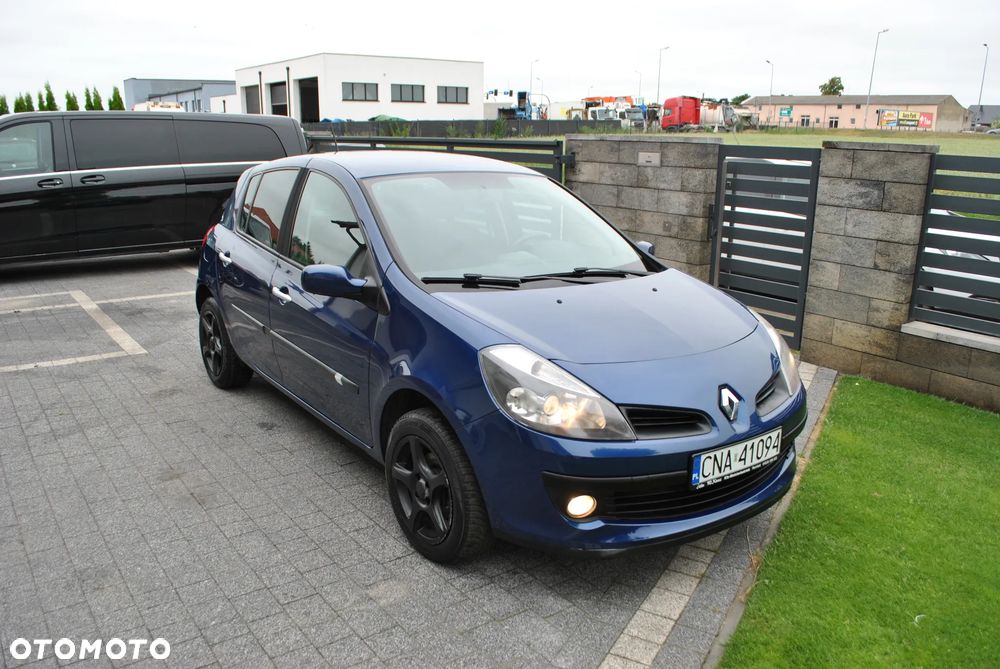 Renault Clio - 16