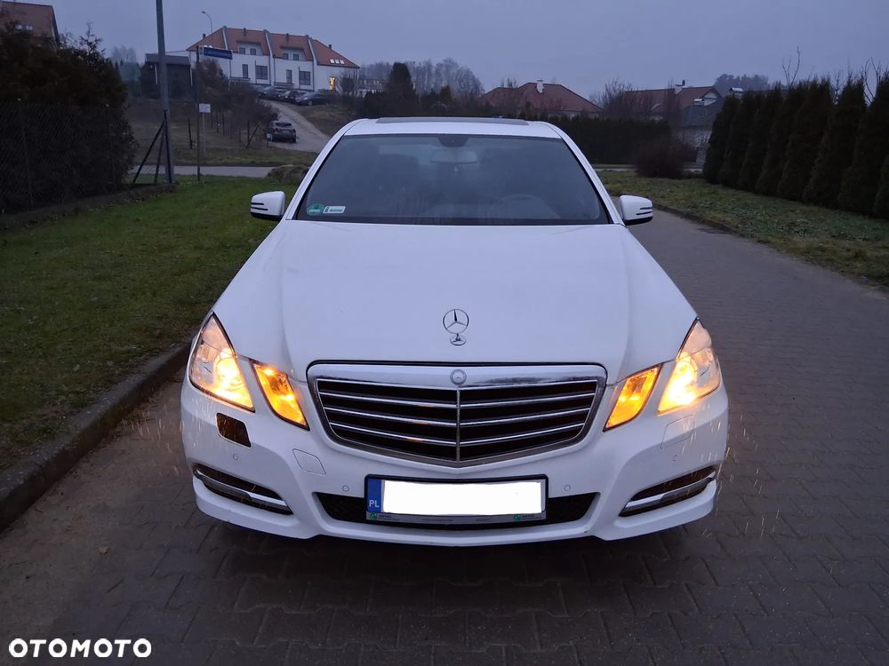 Mercedes-Benz Klasa E 200 CDI DPF BlueEFFICIENCY Automatik - 12