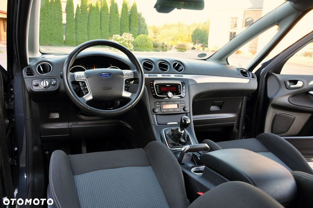 Ford S-Max - 28