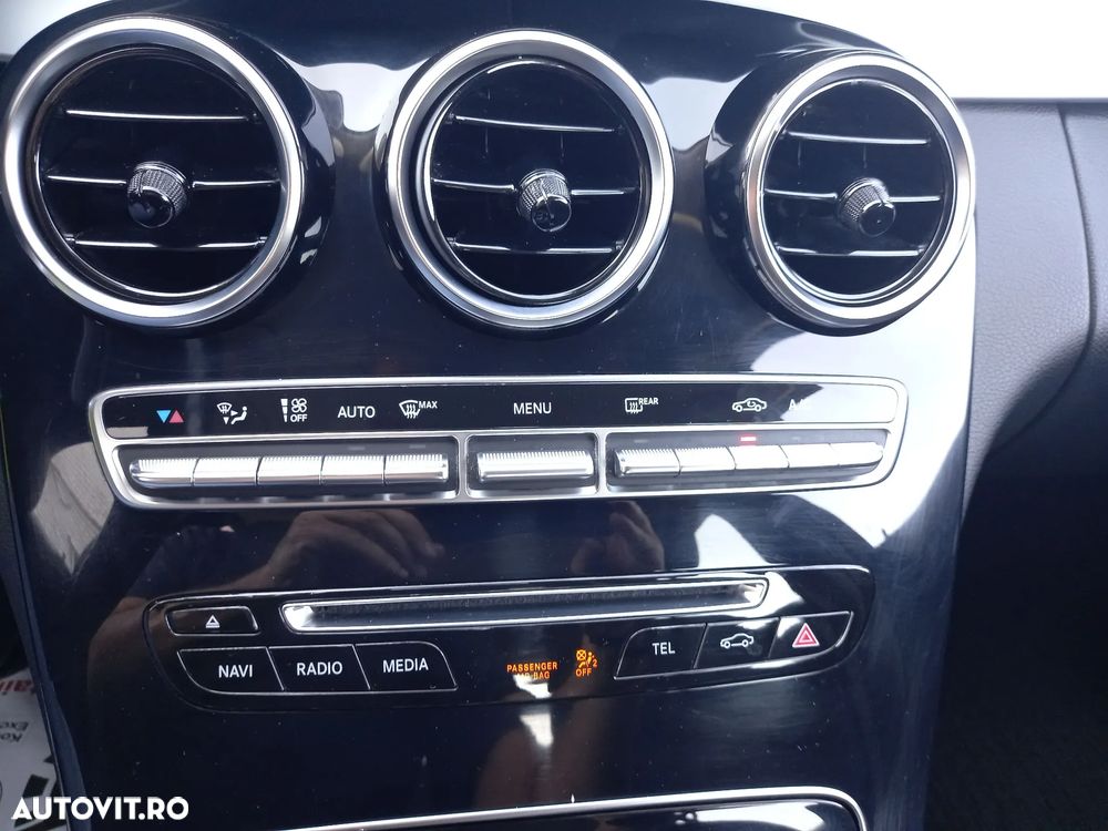 Mercedes-Benz C - 23