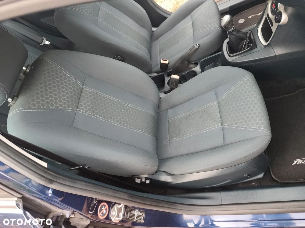 Ford Fiesta 1.6 TDCi DPF Titanium - 18