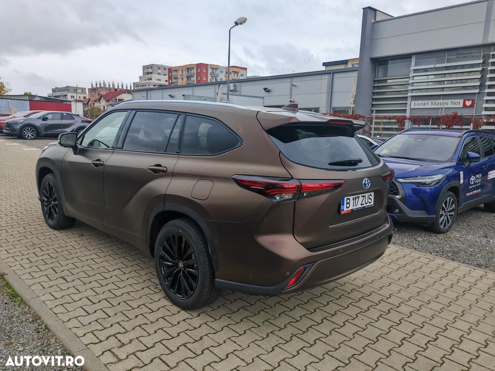 Toyota Highlander ver-2-5-l-hybrid-dynamic-force-248cp-luxury-metallic - 4